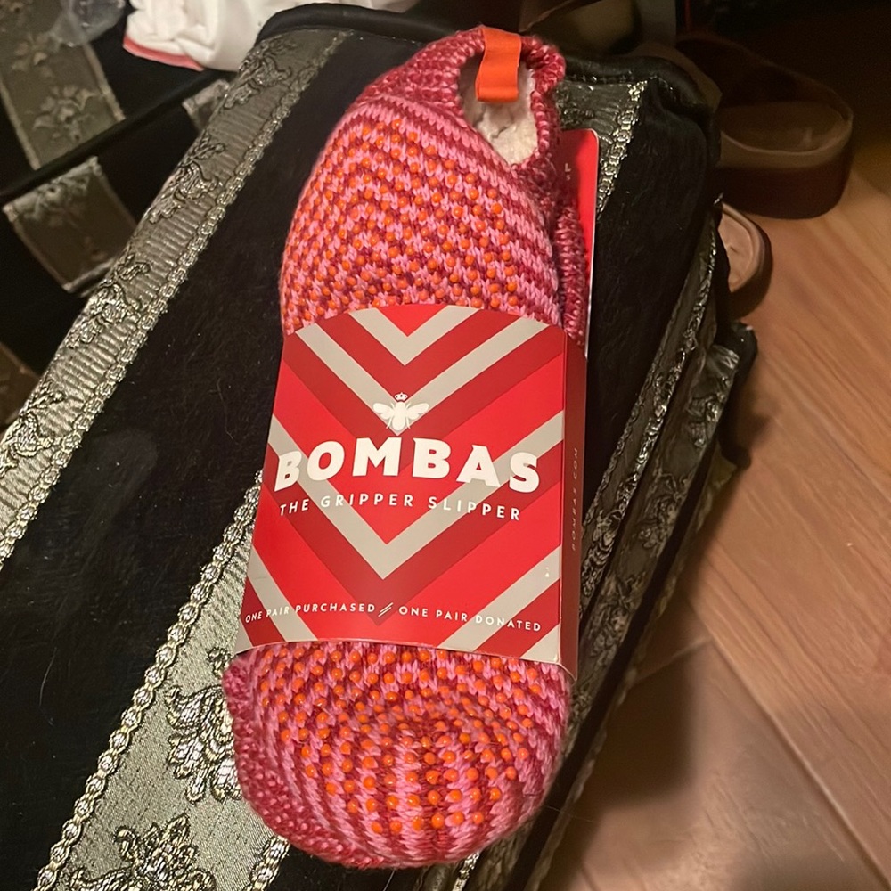 Bombas size small
